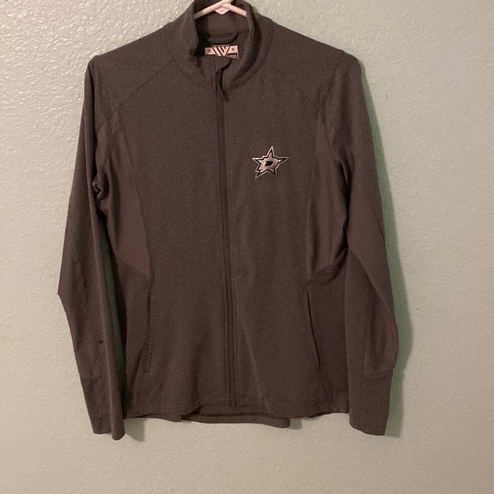 Never worn, im great condition